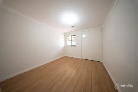 Property photo of 33 Marsengo Road Bateman WA 6150