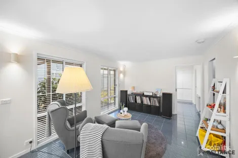 Property photo of 7 Nowie Close Kurunjang VIC 3337