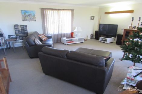 Property photo of 41 Dalmeny Drive Kianga NSW 2546