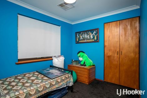 Property photo of 4 Kirk Close Camillo WA 6111