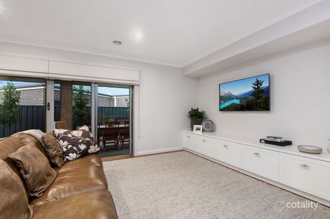 Property photo of 23 Keewong Drive Strathfieldsaye VIC 3551