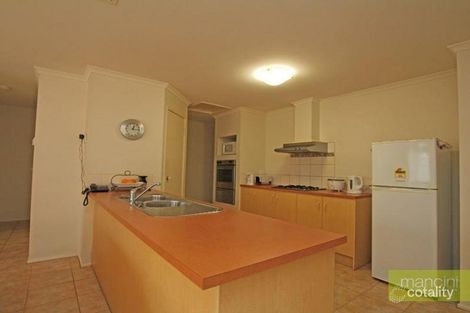 Property photo of 19 Lynbridge Crescent Tarneit VIC 3029