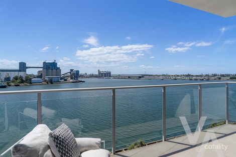 Property photo of 502/19 Honeysuckle Drive Newcastle NSW 2300