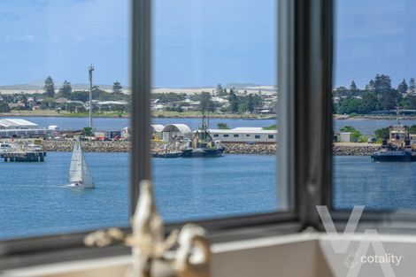 Property photo of 502/19 Honeysuckle Drive Newcastle NSW 2300