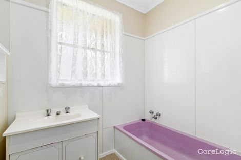 Property photo of 16 Christie Court Sale VIC 3850