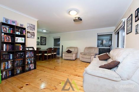 Property photo of 26 Bunarong Drive Frankston VIC 3199
