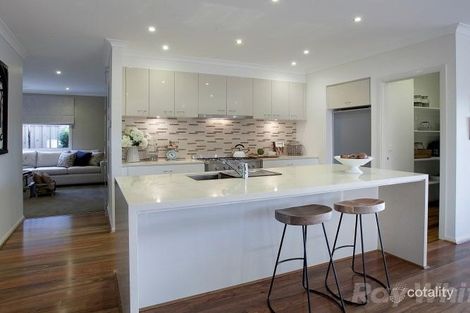 Property photo of 14 Red Maple Drive Cranbourne West VIC 3977
