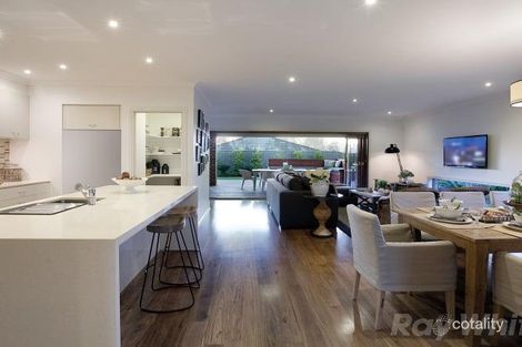 Property photo of 14 Red Maple Drive Cranbourne West VIC 3977