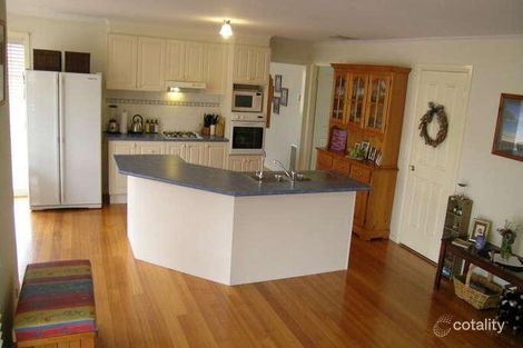 Property photo of 6 Mitchell Court Berwick VIC 3806