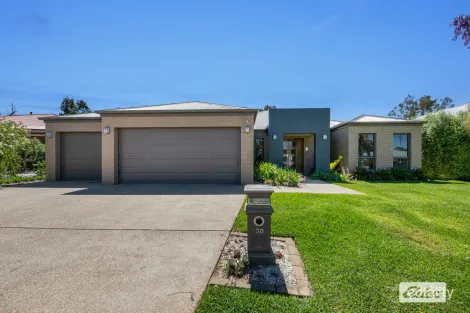 30 Golflinks Ave, West Wodonga, VIC 3690