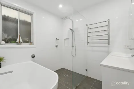 Property photo of 5 Haddon Place Picton NSW 2571