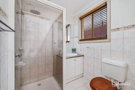 Property photo of 2 Isabel Close Caroline Springs VIC 3023