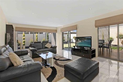 Property photo of 18 Sundial Parade Epping VIC 3076