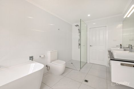 Property photo of 17 Iona Close Edge Hill QLD 4870