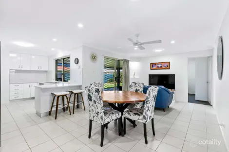 Property photo of 8 Gumtree Drive Urraween QLD 4655