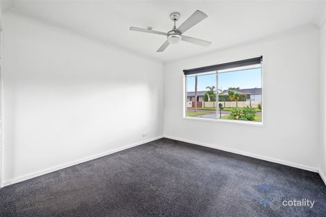 Property photo of 27 Renfrew Crescent Edgeworth NSW 2285