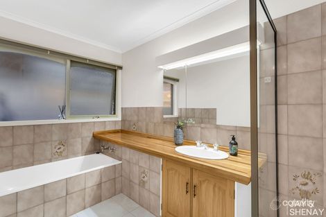 Property photo of 23 Haverstock Hill Close Endeavour Hills VIC 3802
