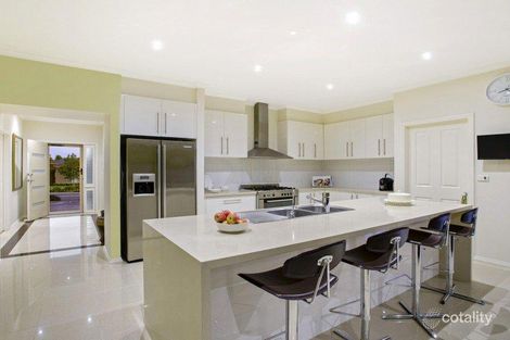 Property photo of 15 Pembury Way Hillside VIC 3037