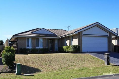 72 Streeton Dr, Metford, NSW 2323