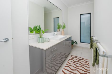 Property photo of 11 Coowarra Court Mount Low QLD 4818