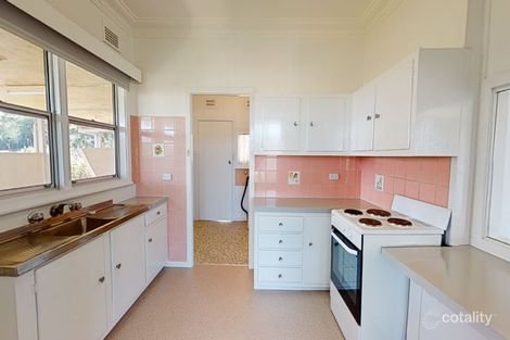 11 Robert Ave, Warners Bay, NSW 2282