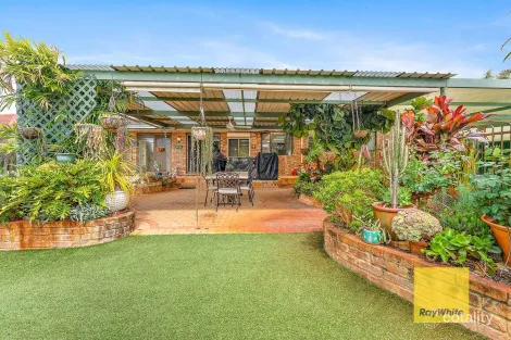 Property photo of 32 Kestrel Way Thornlie WA 6108