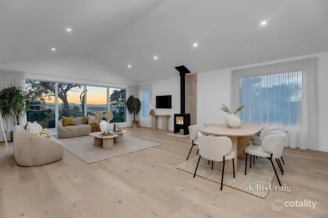 Property photo of 10 Winding Way North Warrandyte VIC 3113