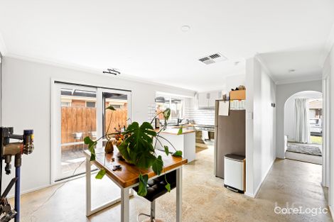 Property photo of 8 Rosedale Place Wyndham Vale VIC 3024