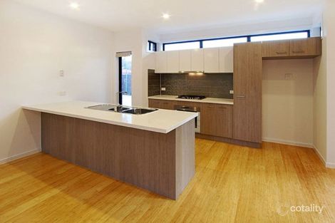 Property photo of 2/2 McRae Avenue St Albans VIC 3021