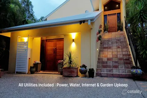 Property photo of 30 Clarkson Place Kenmore Hills QLD 4069