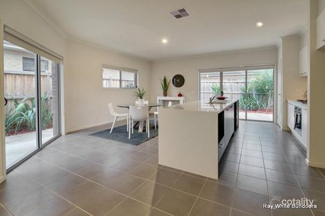 Property photo of 18 Bower Way Doreen VIC 3754