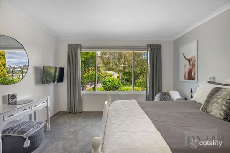 Property photo of 17 Swinton Place Rose Bay TAS 7015
