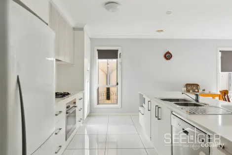 Property photo of 1 Red Gum Place Yarrawonga VIC 3730