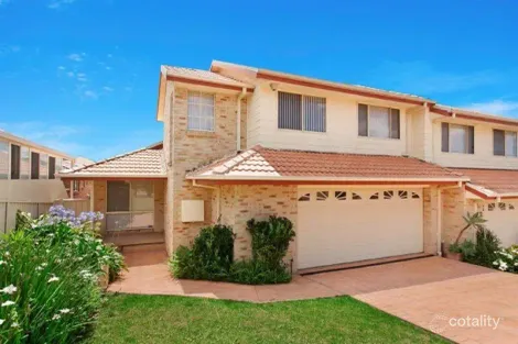 Property photo of 1/2 Cathie Close Flinders NSW 2529