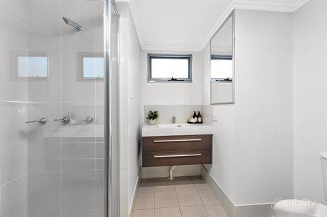 Property photo of 3/51 Lambert Road Indooroopilly QLD 4068