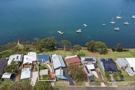 Property photo of 26 Noamunga Crescent Gwandalan NSW 2259