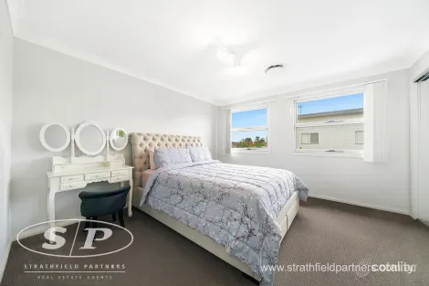 Property photo of 7/19-21 Rowe Avenue Lurnea NSW 2170