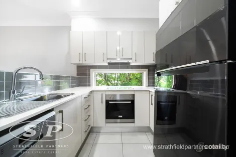 Property photo of 7/19-21 Rowe Avenue Lurnea NSW 2170