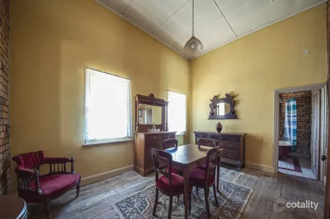 Property photo of 2 Queen Street Dinmore QLD 4303