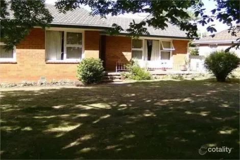 Property photo of 4 Dawson Street Curtin ACT 2605