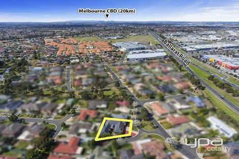 Property photo of 21 Elphinstone Way Caroline Springs VIC 3023
