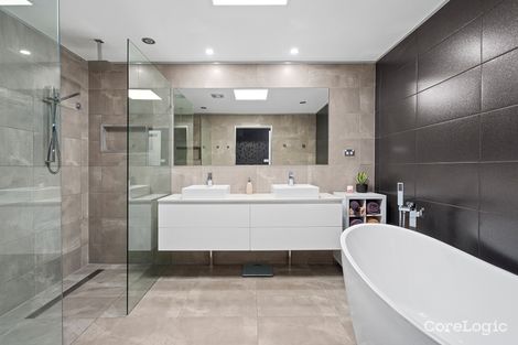 Property photo of 5 Stanley Avenue Farmborough Heights NSW 2526