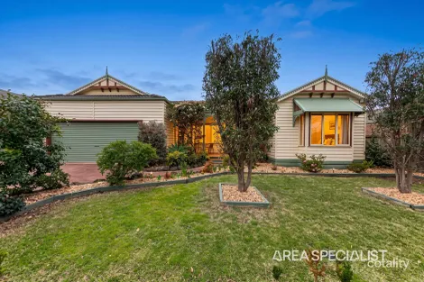 15 Mccubbin Ave, Pakenham, VIC 3810