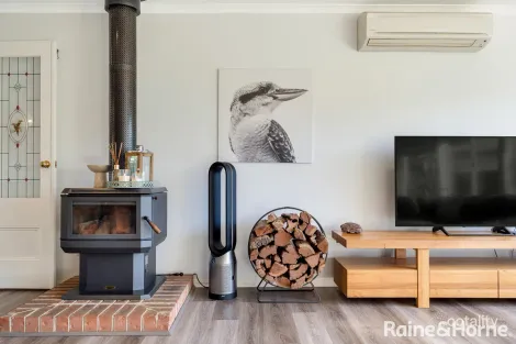 Property photo of 8 Candlebark Court Riddells Creek VIC 3431