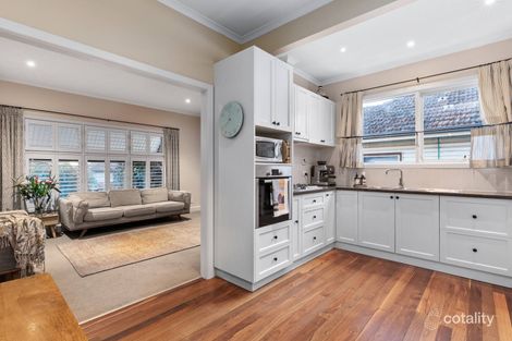 Property photo of 18 Brinkley Avenue Wendouree VIC 3355