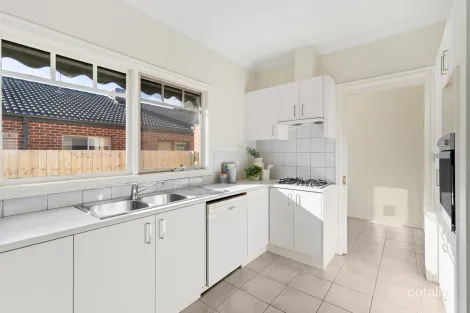 Property photo of 2/33 Young Street Oakleigh VIC 3166