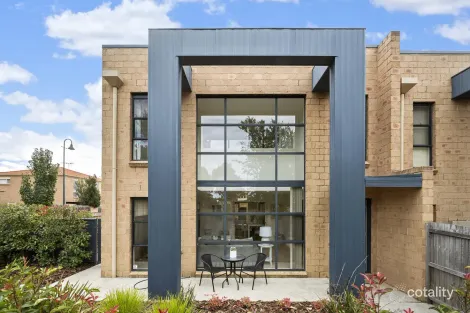 Property photo of 353 Anthony Rolfe Avenue Gungahlin ACT 2912