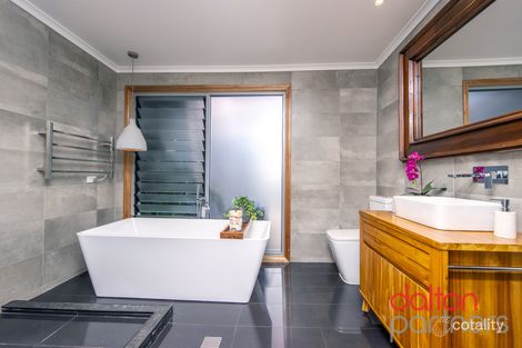 Property photo of 8 Denby Street Garden Suburb NSW 2289