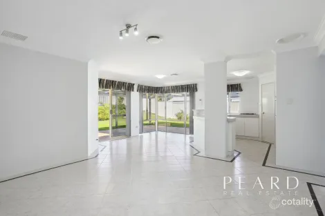 Property photo of 21 Reacher Place Ocean Reef WA 6027