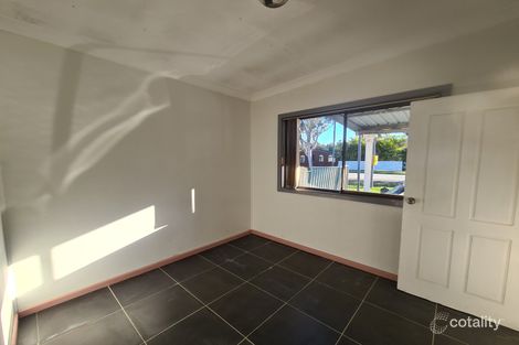 Property photo of 2/392A Tuggerawong Road Tuggerawong NSW 2259